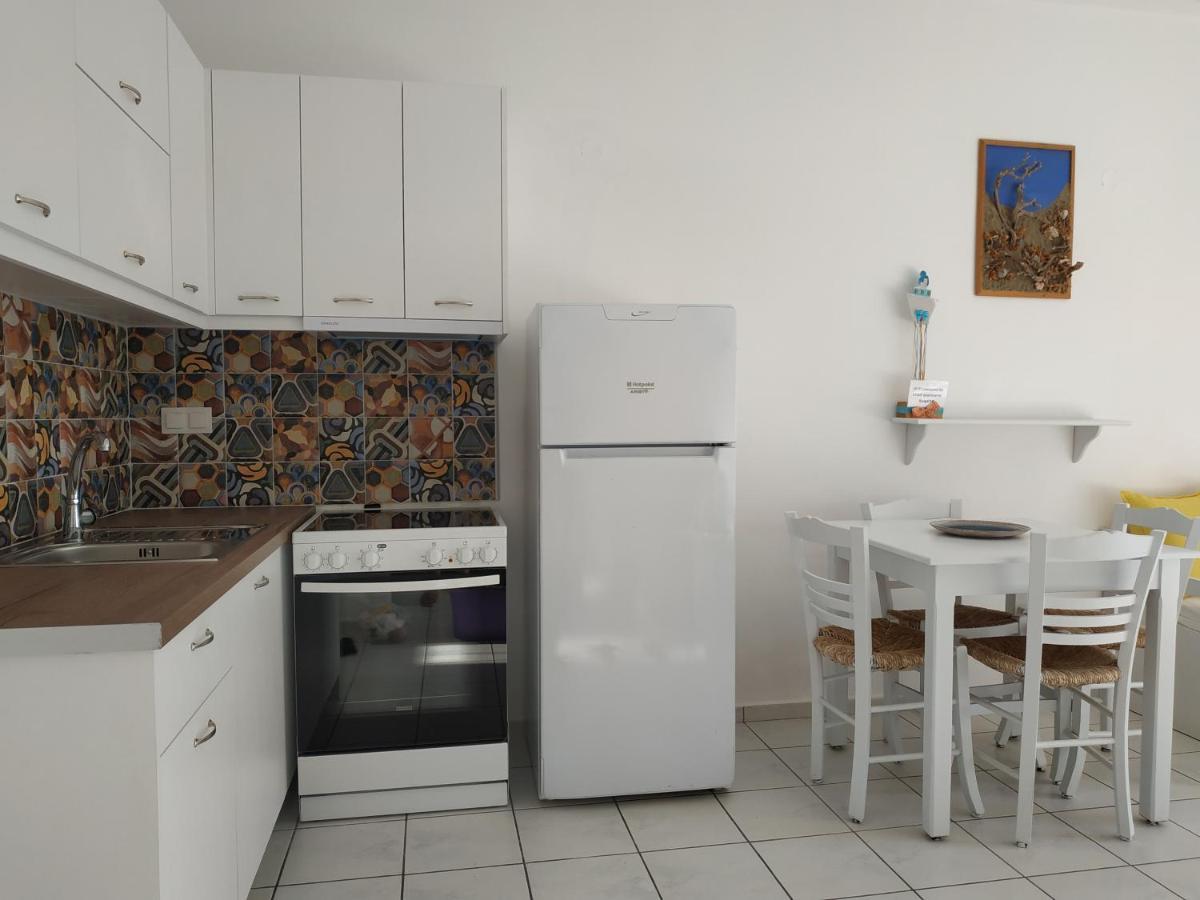 Livadi Apartments 普拉基亚斯 外观 照片